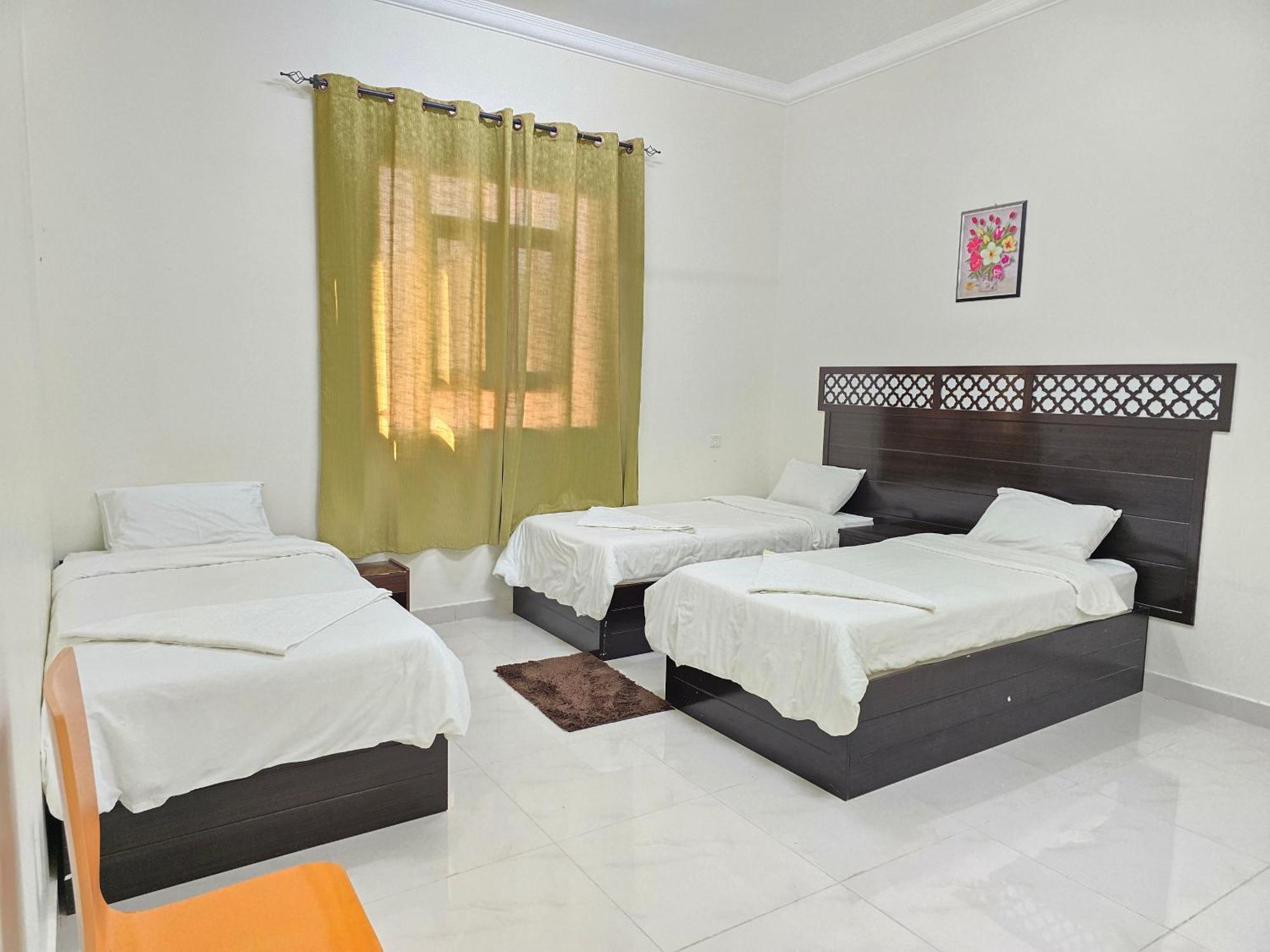 Turtle Guest House Сур Екстериор снимка