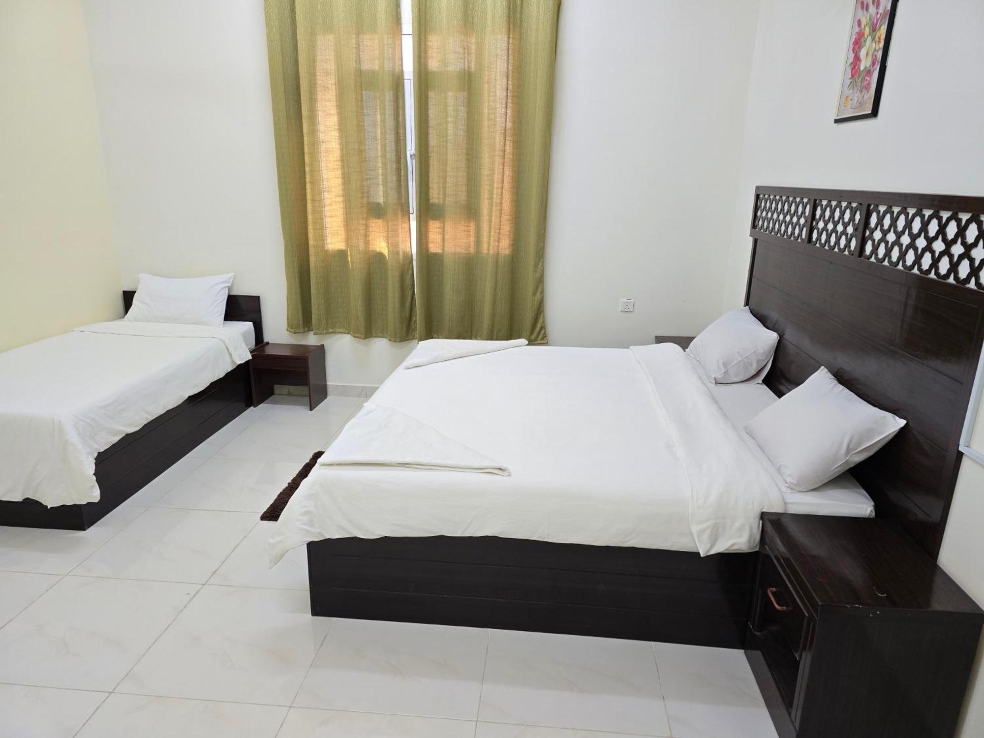 Turtle Guest House Сур Екстериор снимка